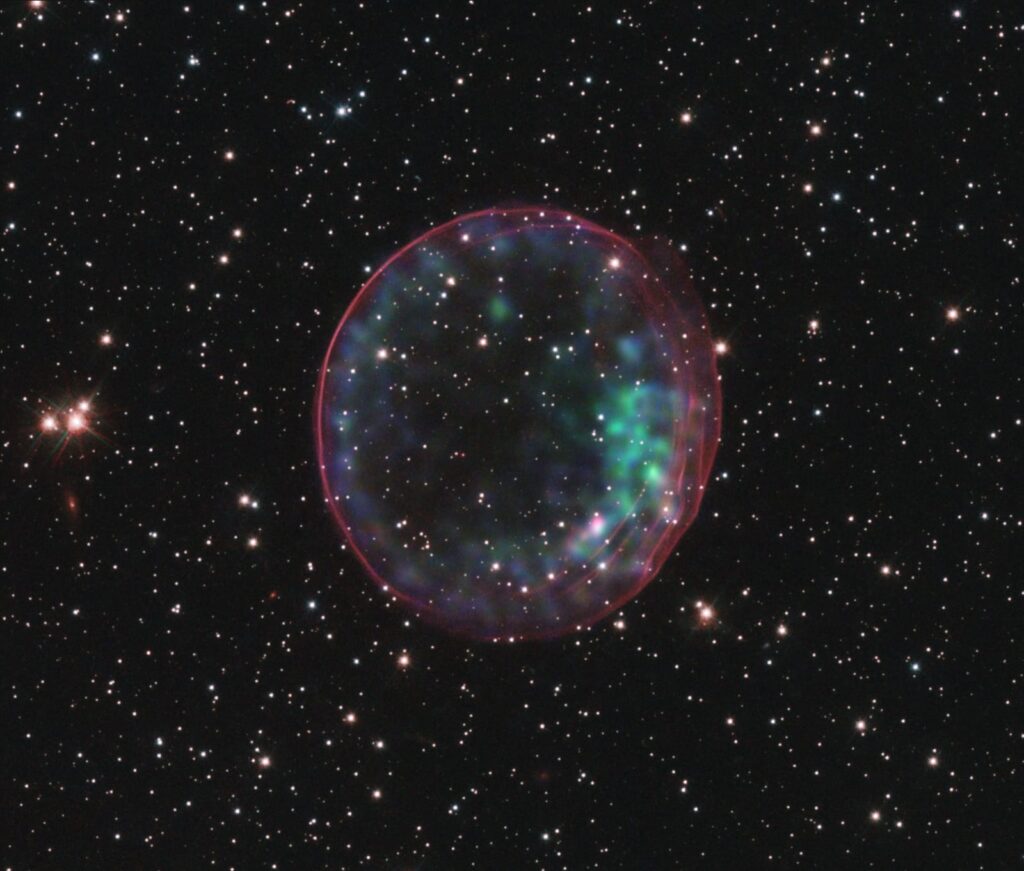 Resto de Supernova SNR J0509 5-6731 Copyright NASA/HST, NASA/Chandra, Judy Schmidt